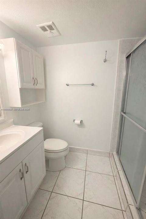 В аренду: $2,575 (2 спален, 2 ванн, 1190 Квадратных фут)