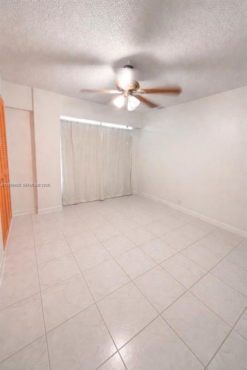 В аренду: $2,575 (2 спален, 2 ванн, 1190 Квадратных фут)