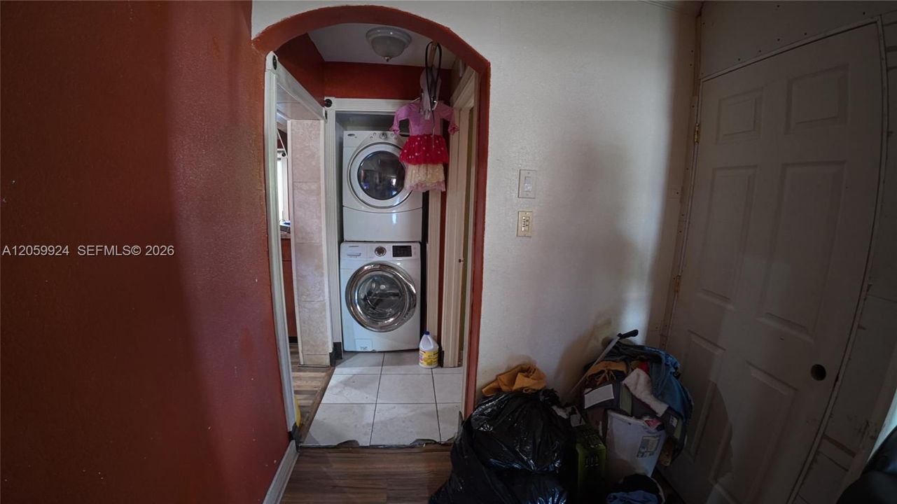 En Venta: $475,000 (4 camas, 3 baños, 1485 Pies cuadrados)
