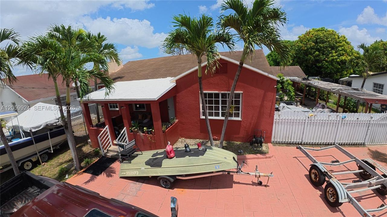 En Venta: $475,000 (4 camas, 3 baños, 1485 Pies cuadrados)