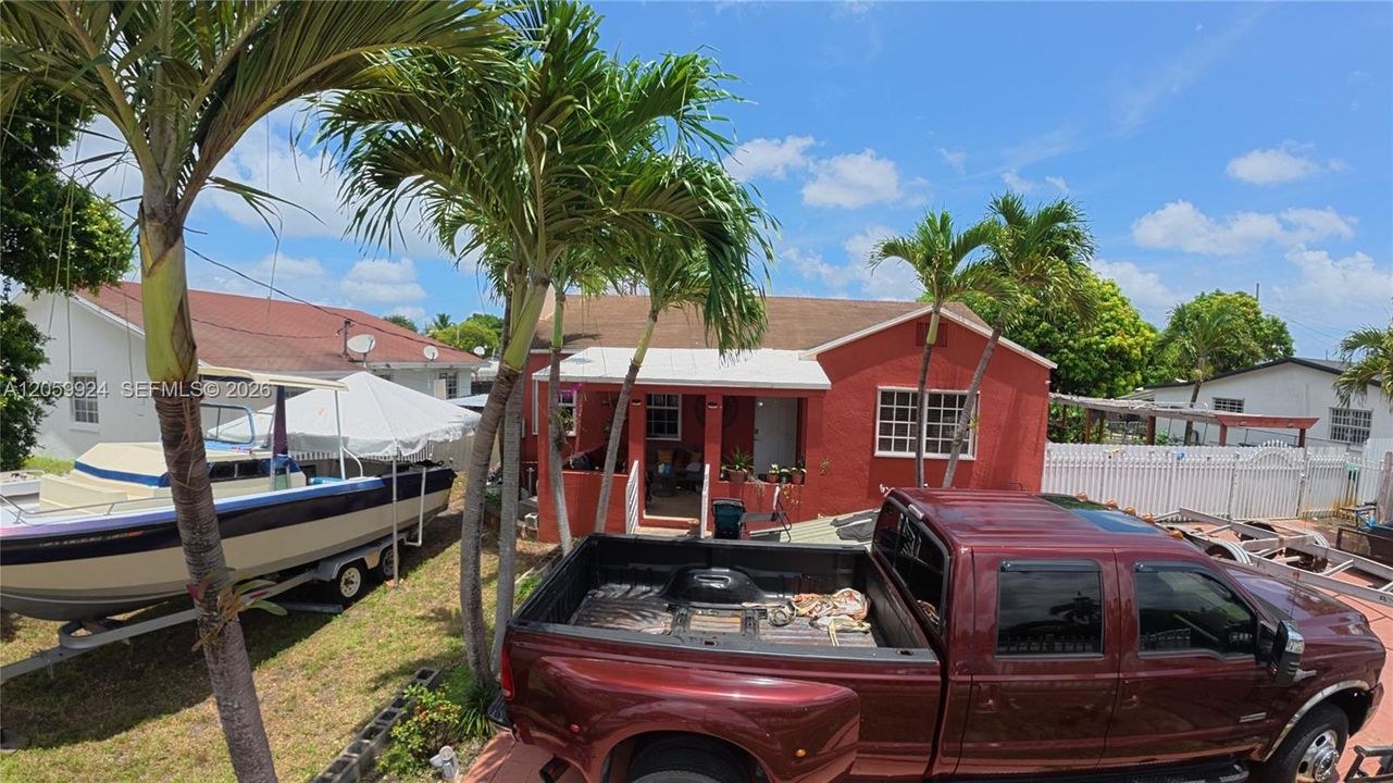 En Venta: $475,000 (4 camas, 3 baños, 1485 Pies cuadrados)