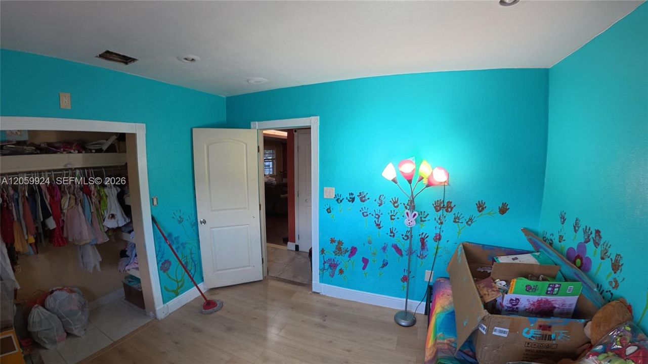 En Venta: $475,000 (4 camas, 3 baños, 1485 Pies cuadrados)