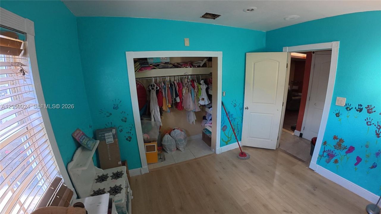 En Venta: $475,000 (4 camas, 3 baños, 1485 Pies cuadrados)