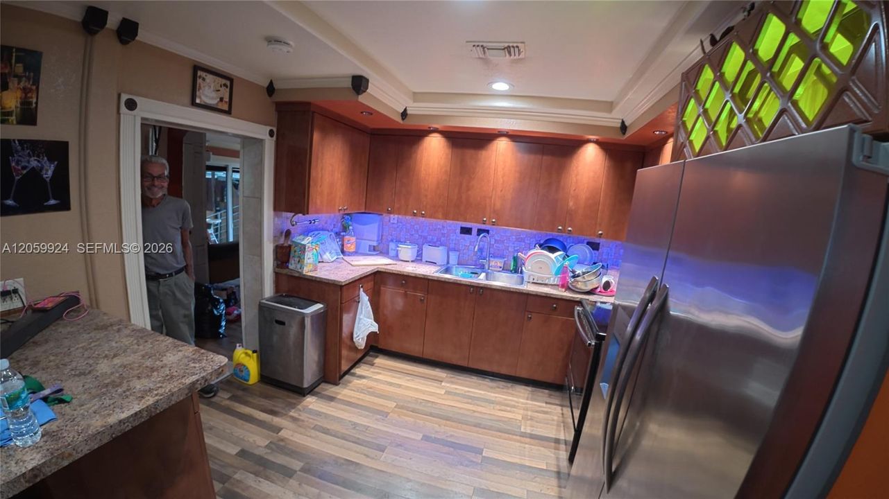 En Venta: $475,000 (4 camas, 3 baños, 1485 Pies cuadrados)