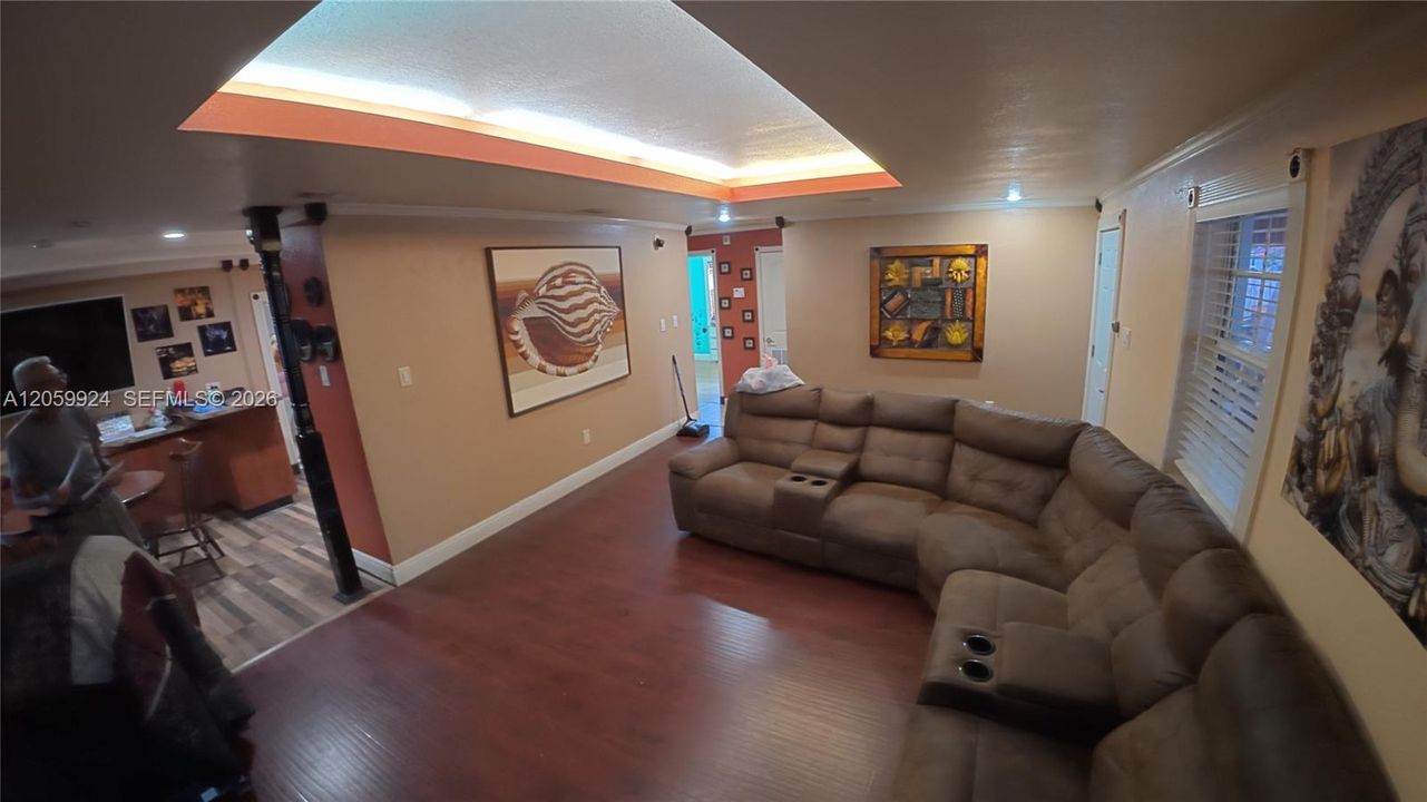 En Venta: $475,000 (4 camas, 3 baños, 1485 Pies cuadrados)