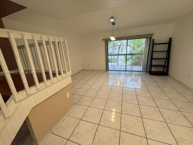 В аренду: $2,450 (2 спален, 2 ванн, 1214 Квадратных фут)