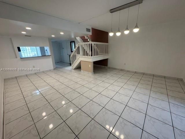 В аренду: $2,450 (2 спален, 2 ванн, 1214 Квадратных фут)