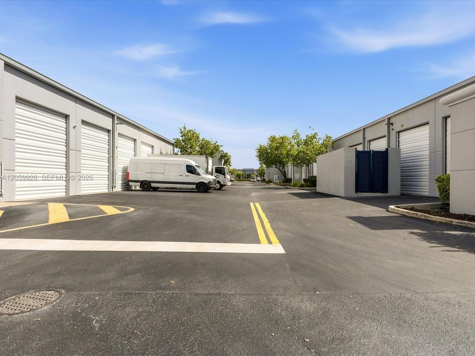 For Sale: $2,199,999 (0 beds, 0 baths, 0 Square Feet)