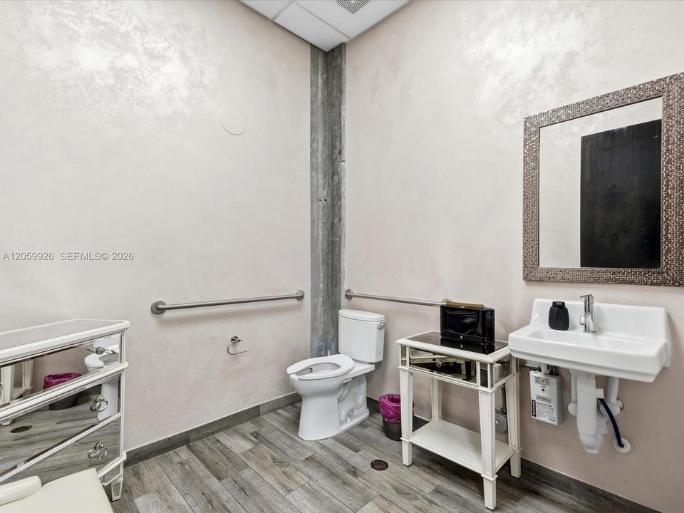 For Sale: $2,199,999 (0 beds, 0 baths, 0 Square Feet)