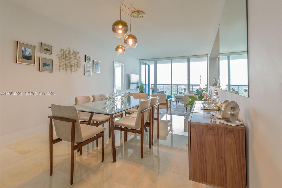 В аренду: $4,650 (2 спален, 2 ванн, 1158 Квадратных фут)