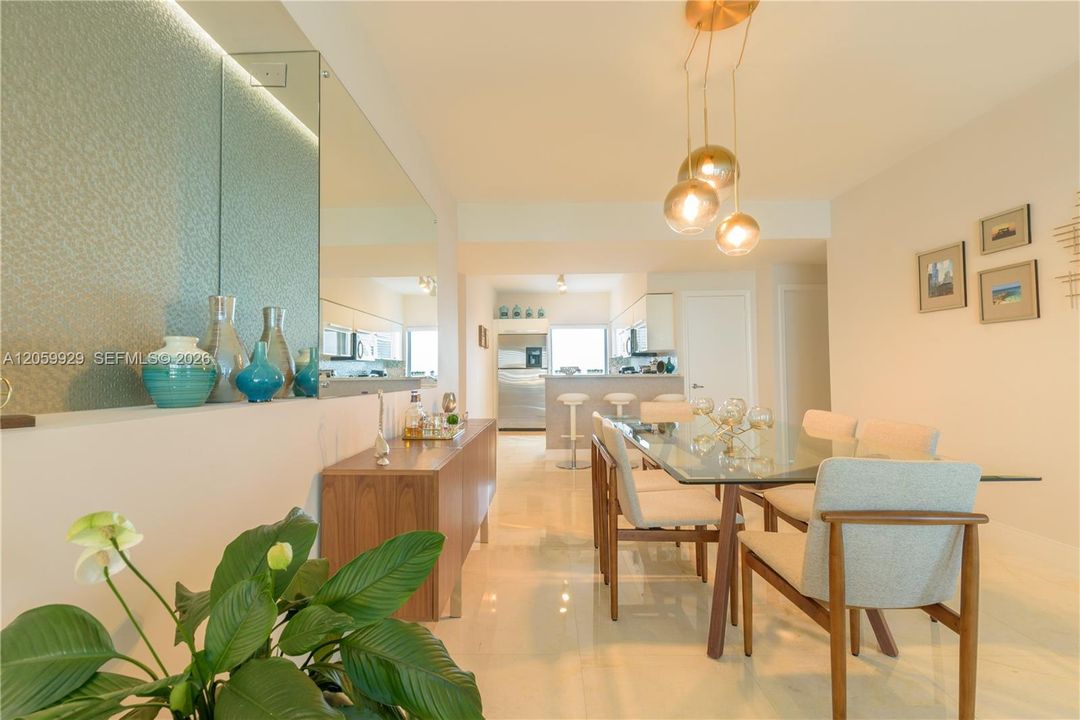 В аренду: $4,650 (2 спален, 2 ванн, 1158 Квадратных фут)