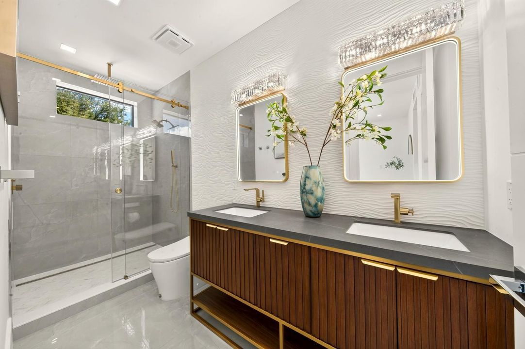 056-021-Bathroom-1500x999