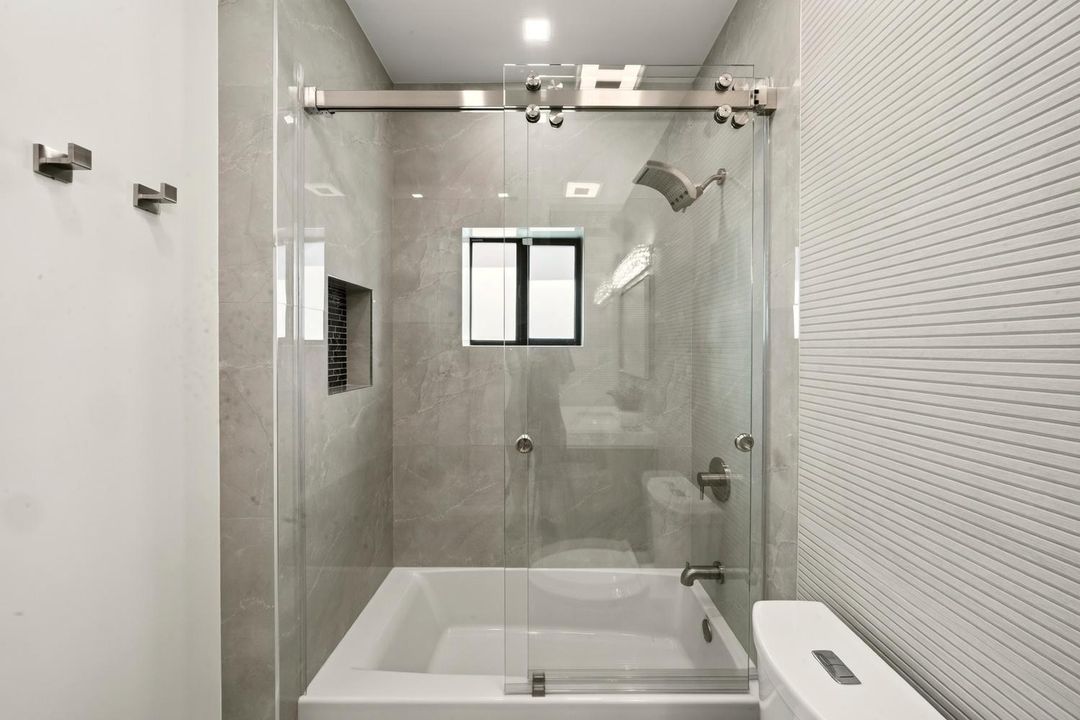 059-048-Bathroom-1500x1000