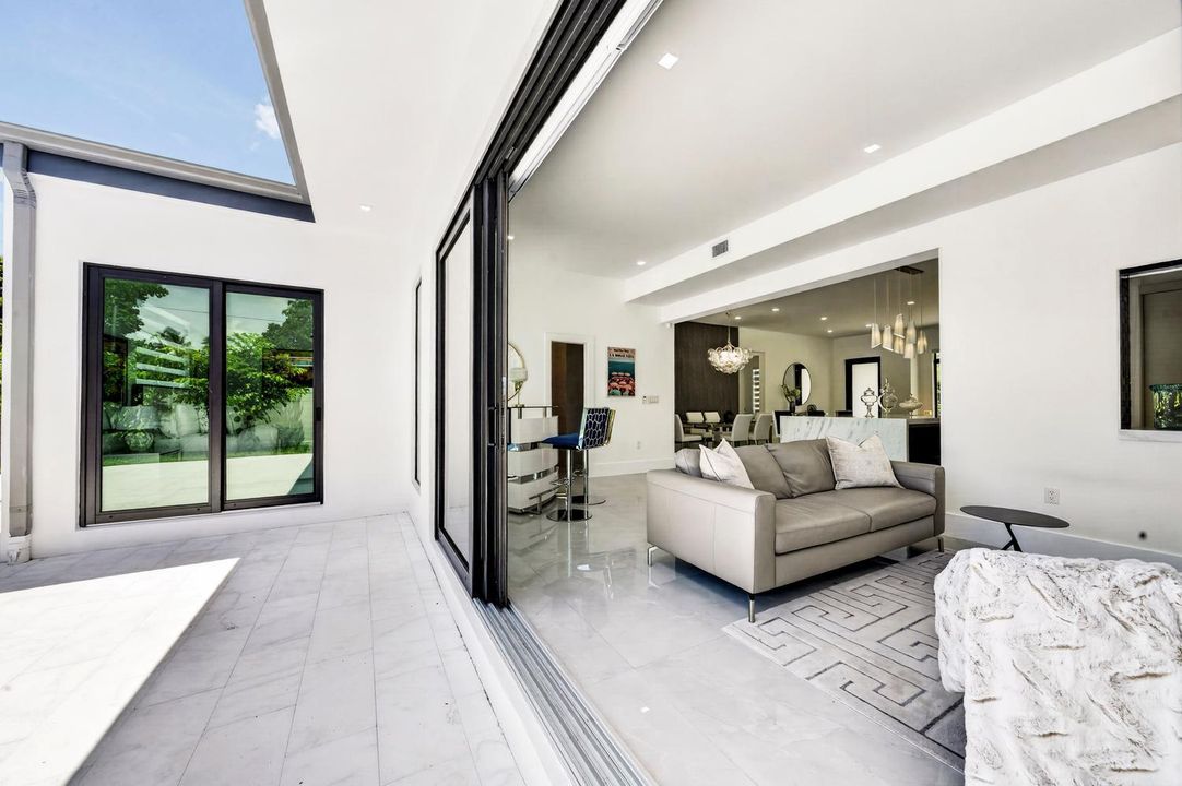 021-013-Living Room-1500x999