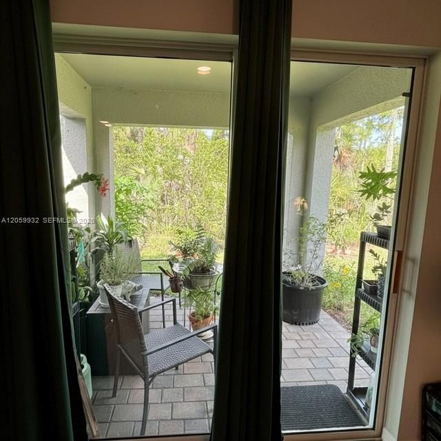 На продажу: $309,900 (4 спален, 2 ванн, 1485 Квадратных фут)