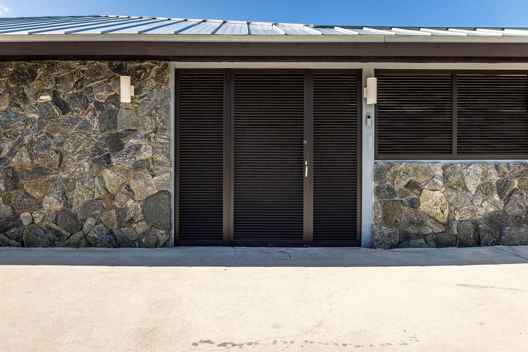 Neargarder Property-26