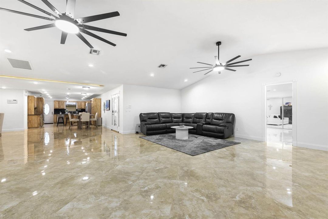 Neargarder Property-90