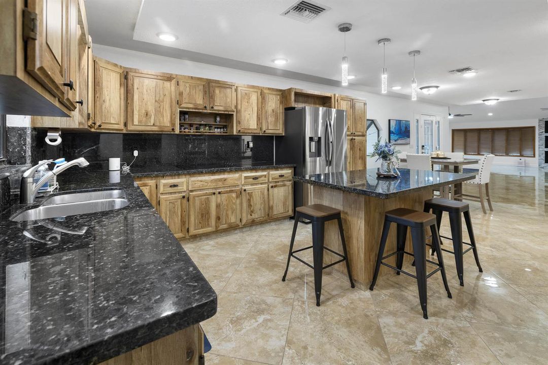 Neargarder Property-97