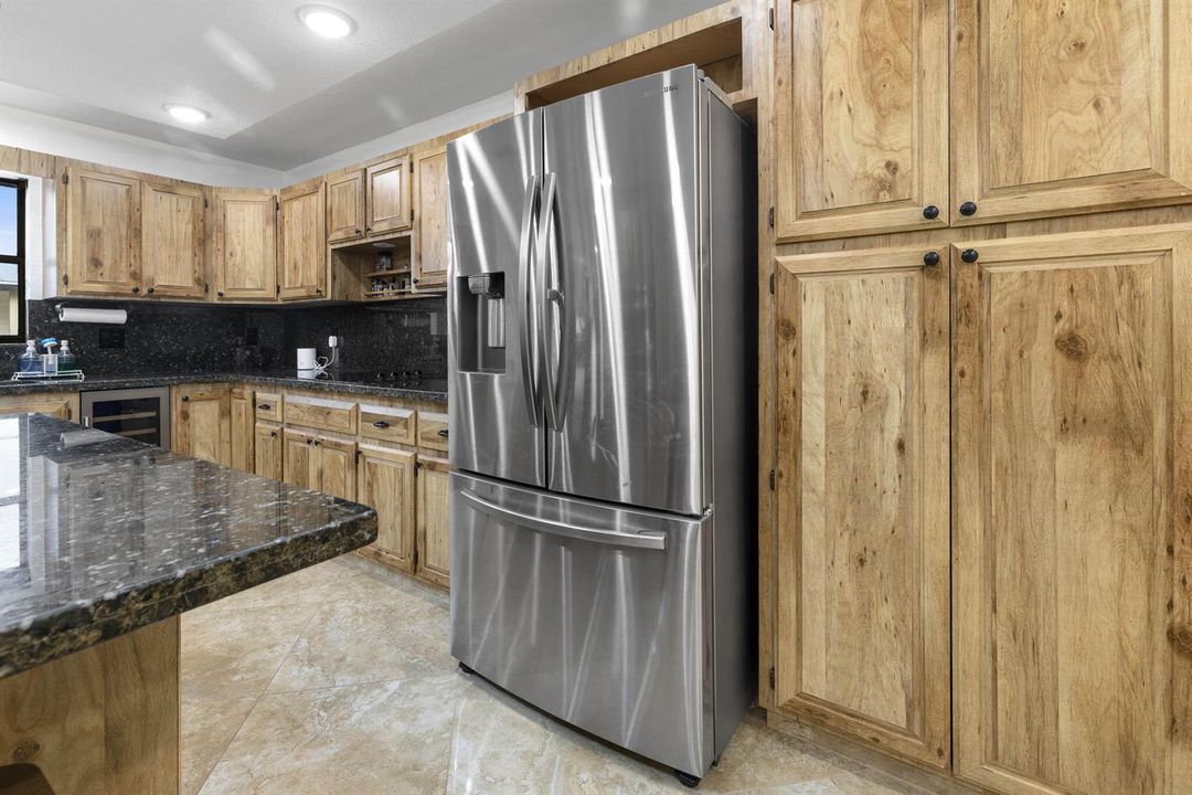 Neargarder Property-100