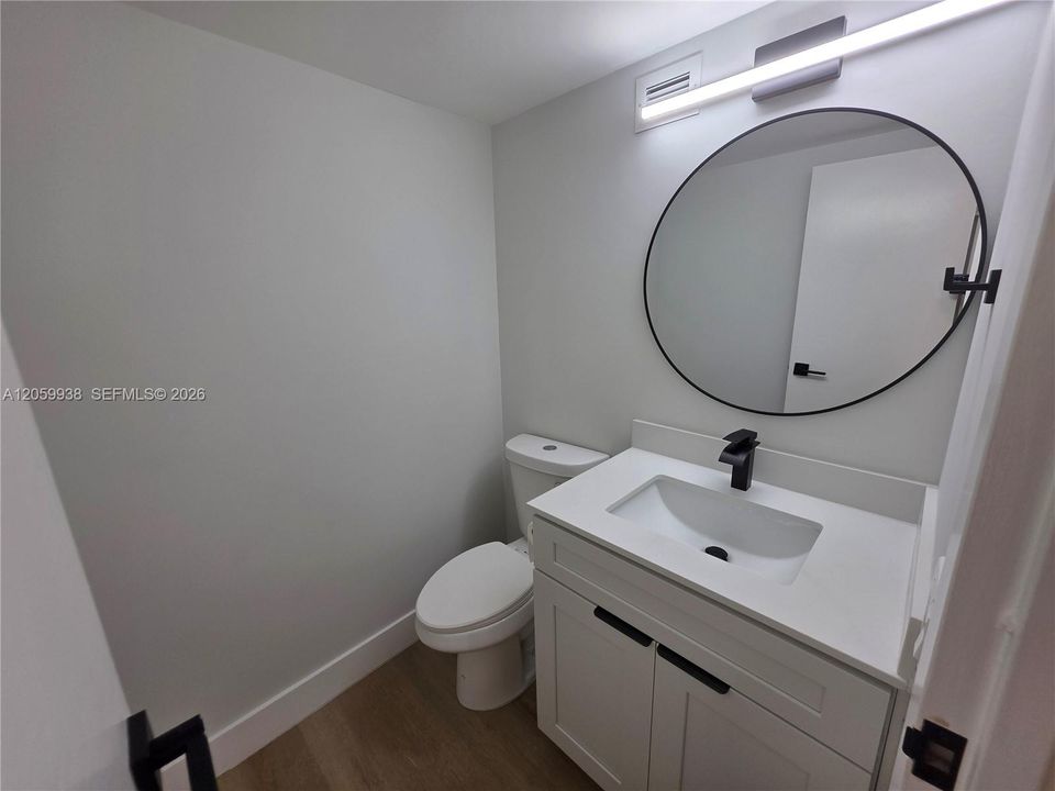 В аренду: $2,350 (2 спален, 1 ванн, 924 Квадратных фут)