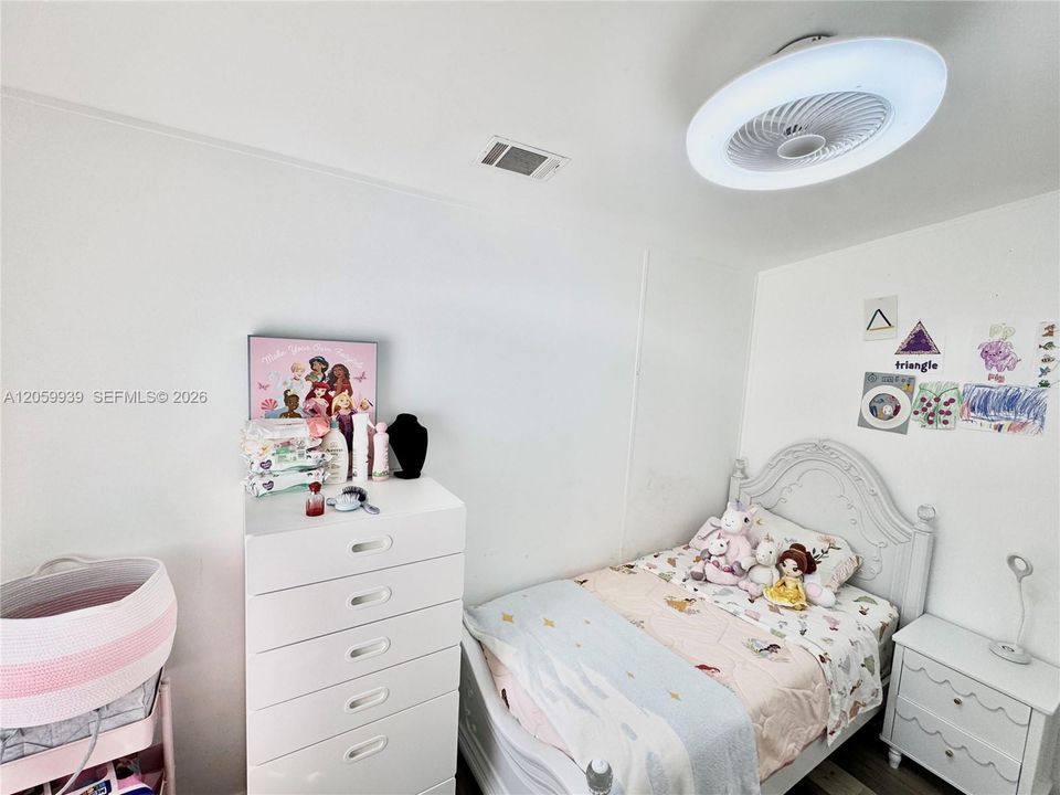 В аренду: $2,500 (3 спален, 2 ванн, 1056 Квадратных фут)