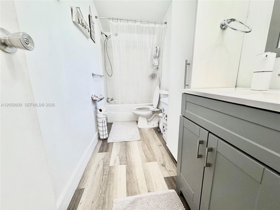 В аренду: $2,500 (3 спален, 2 ванн, 1056 Квадратных фут)