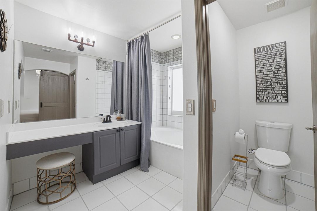 Main Bedroom Bathroom