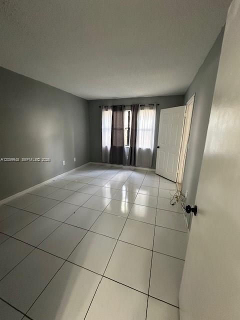 В аренду: $2,000 (2 спален, 2 ванн, 956 Квадратных фут)