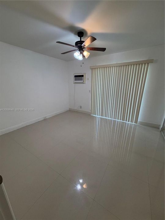 En Venta: $82,900 (1 camas, 1 baños, 585 Pies cuadrados)