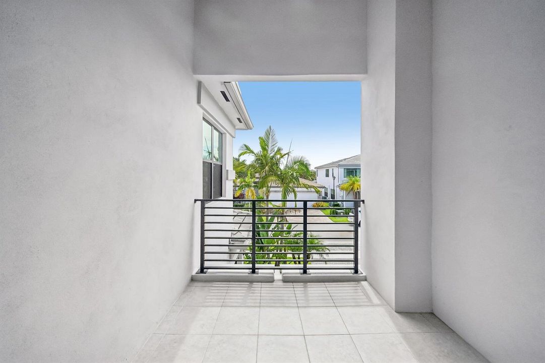 59-web-or-mls-Rainbow Falls Trl-S0207-05