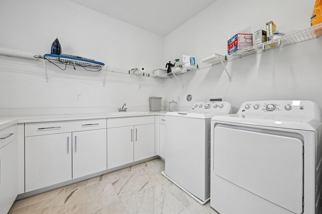 45-web-or-mls-Rainbow Falls Trl-S0207-04