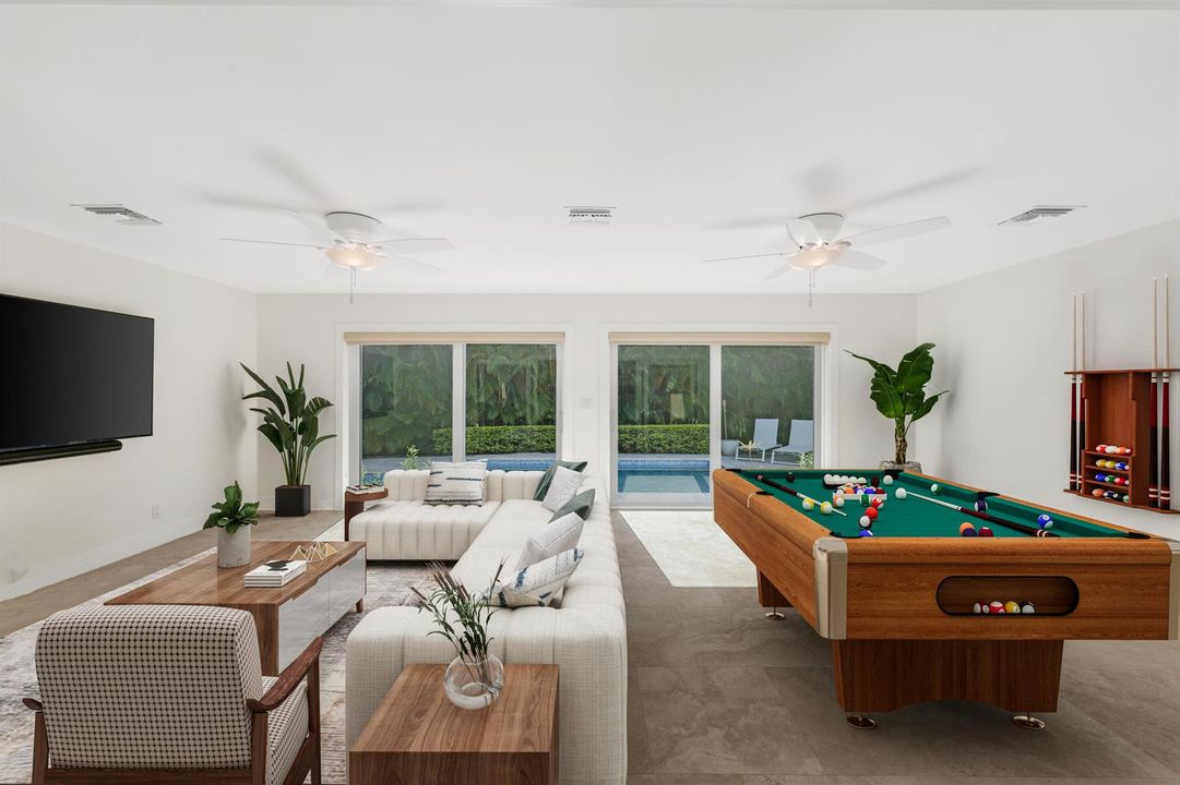 Club Room/Florida Room Virtually Staged