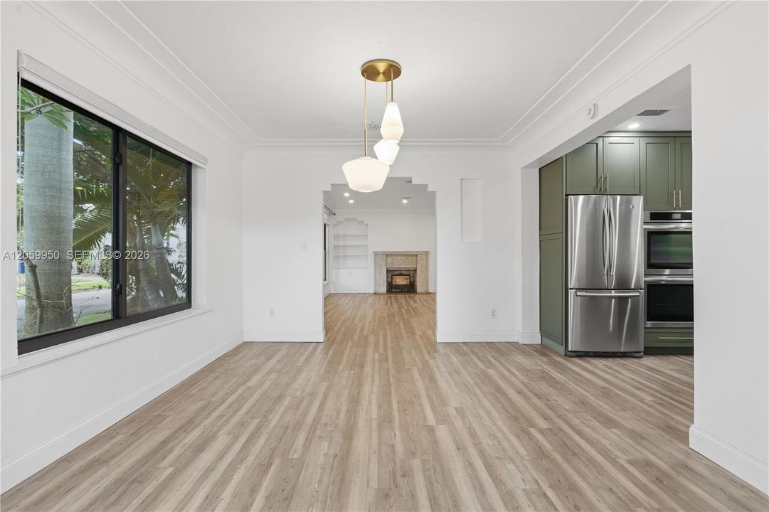 В аренду: $4,500 (3 спален, 2 ванн, 1700 Квадратных фут)
