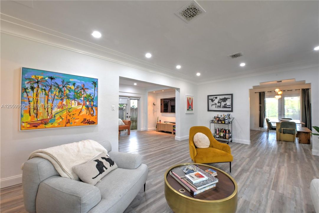 В аренду: $4,500 (3 спален, 2 ванн, 1700 Квадратных фут)