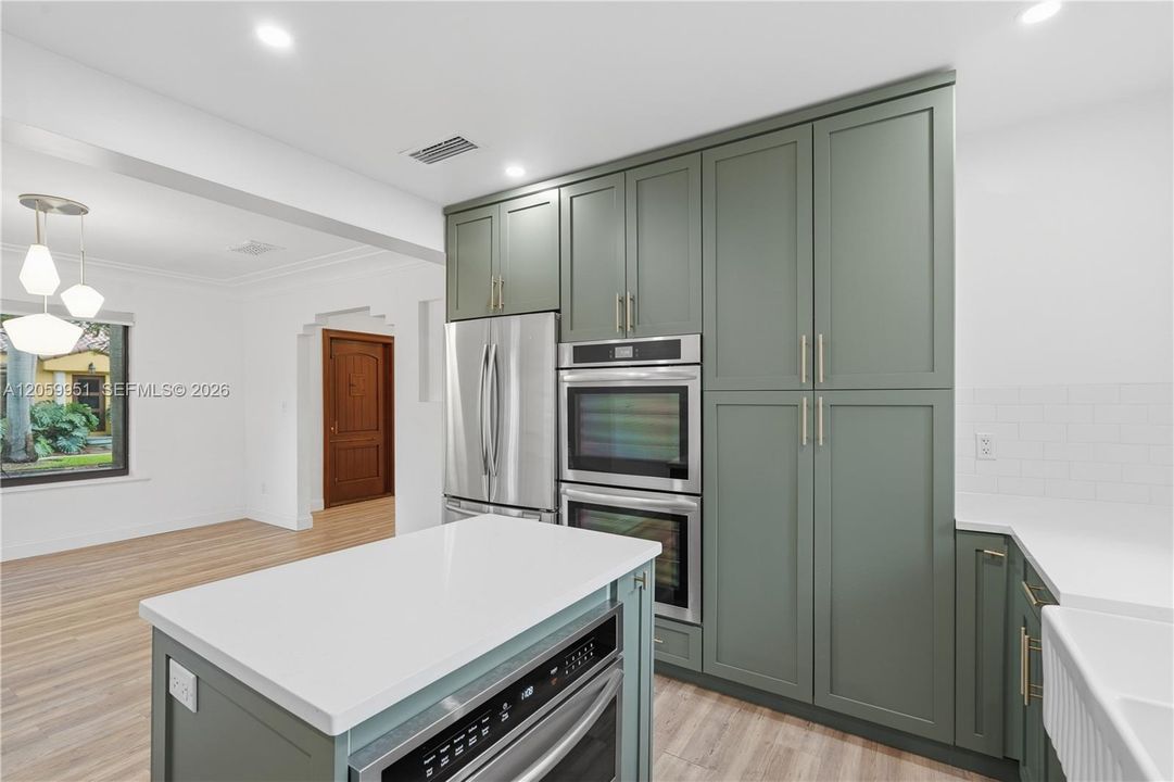 На продажу: $749,000 (2 спален, 2 ванн, 0 Квадратных фут)