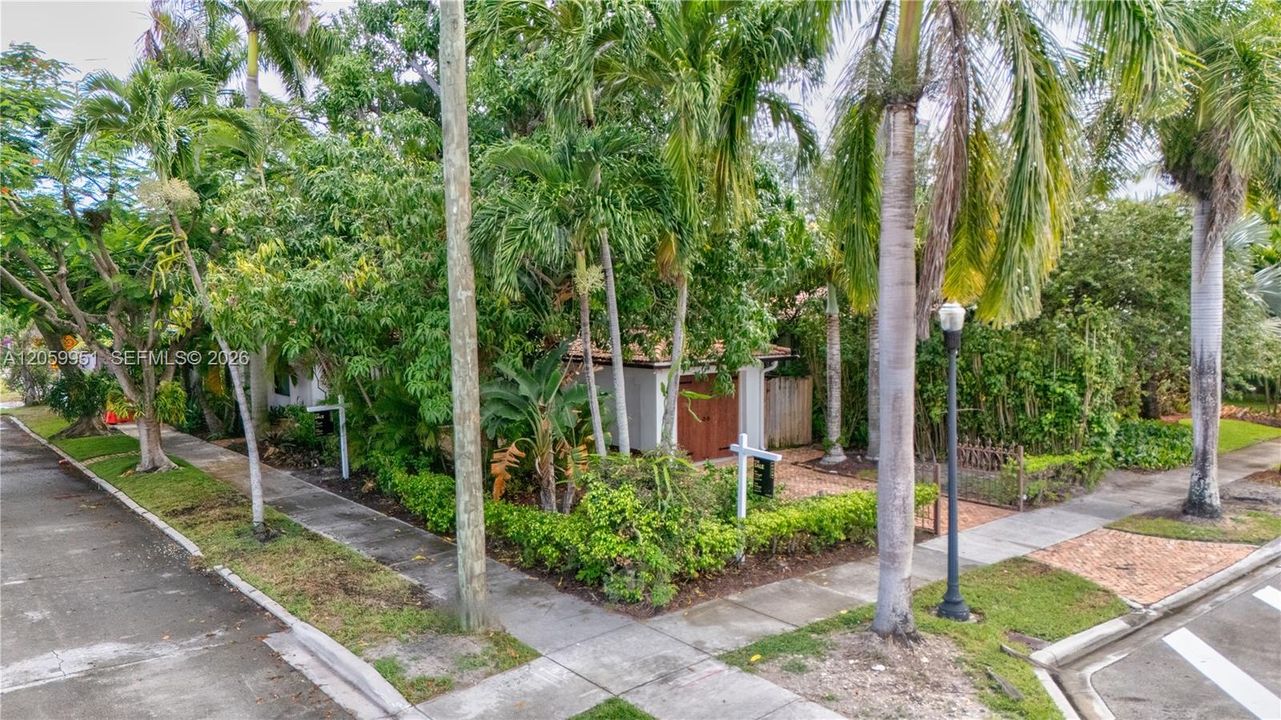 На продажу: $749,000 (2 спален, 2 ванн, 0 Квадратных фут)