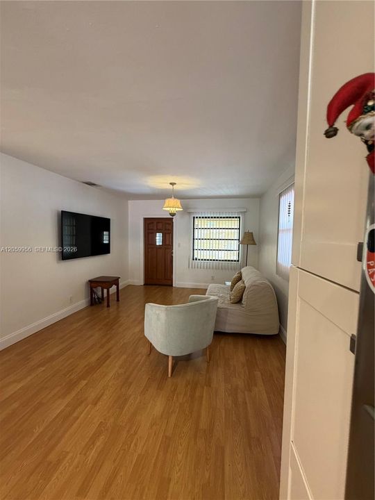 В аренду: $2,900 (3 спален, 1 ванн, 950 Квадратных фут)