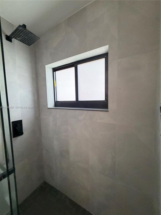 В аренду: $2,900 (3 спален, 1 ванн, 950 Квадратных фут)