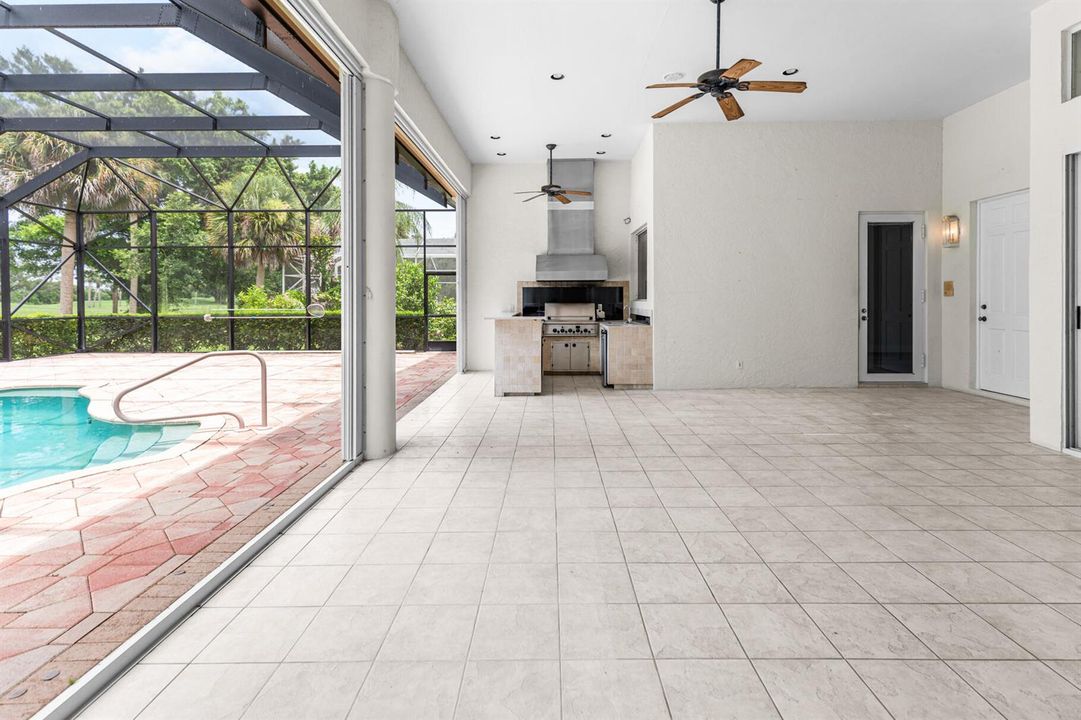 Enormous covered porch