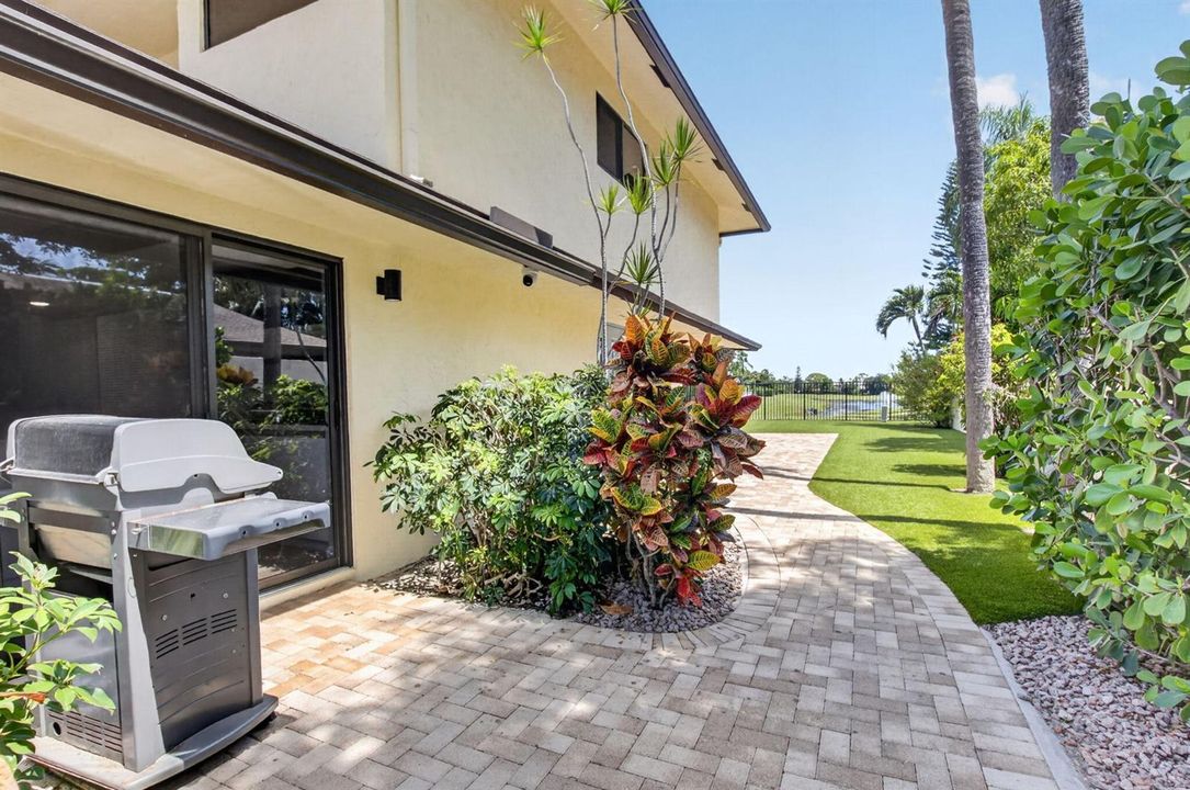 2833 SW 6 St., Delray Bch