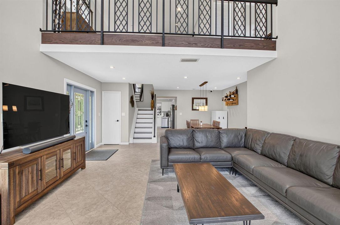 Living & Loft - 2833 SW 6 St., Delray