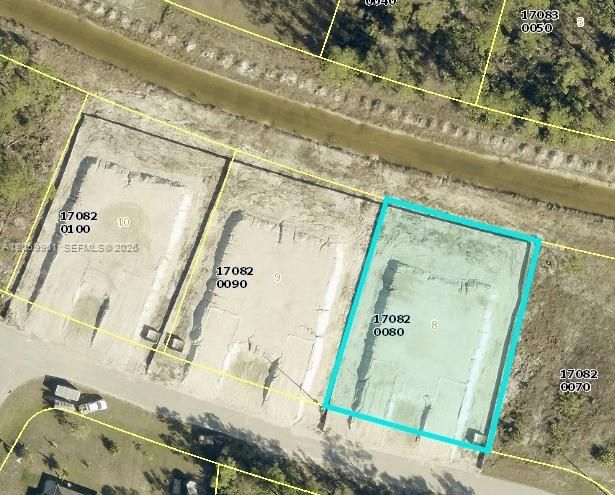 На продажу: $90,000 (0.39 acres)