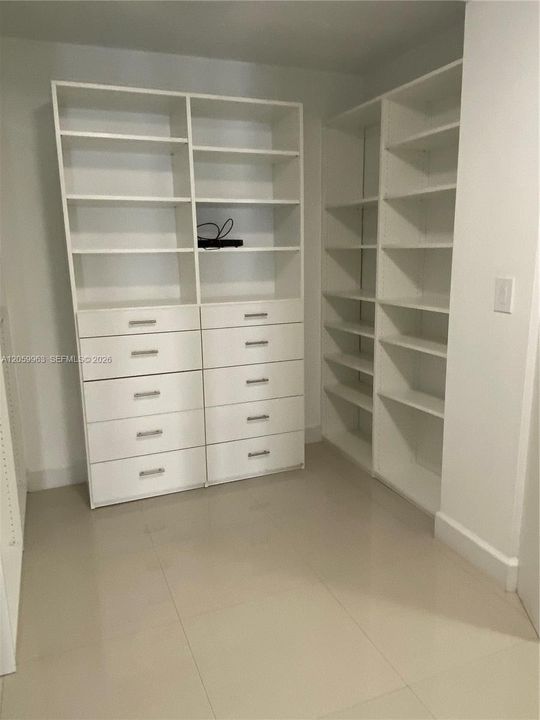 En Renta: $9,600 (3 camas, 2 baños, 1782 Pies cuadrados)