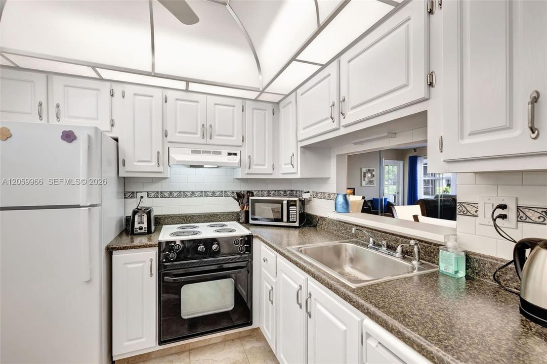 En Venta: $82,900 (1 camas, 1 baños, 684 Pies cuadrados)