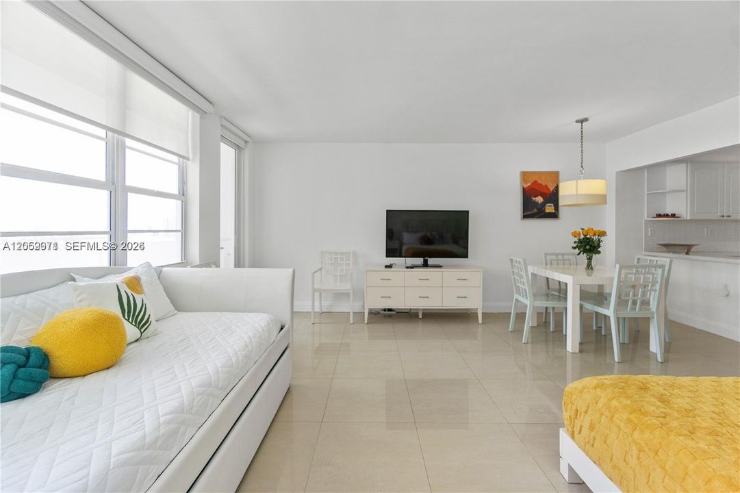 В аренду: $2,800 (0 спален, 1 ванн, 530 Квадратных фут)