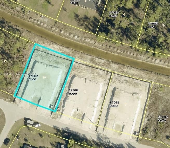 На продажу: $90,000 (0.39 acres)