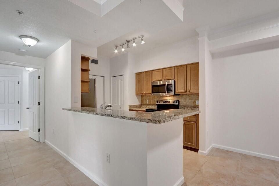 7101 KITCHEN 1