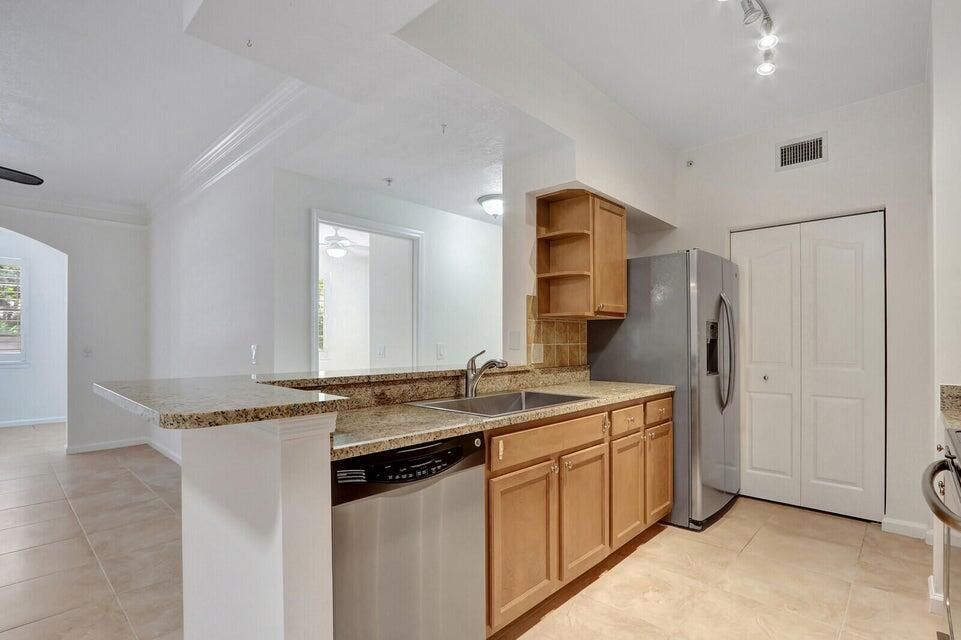 7101 KITCHEN 2