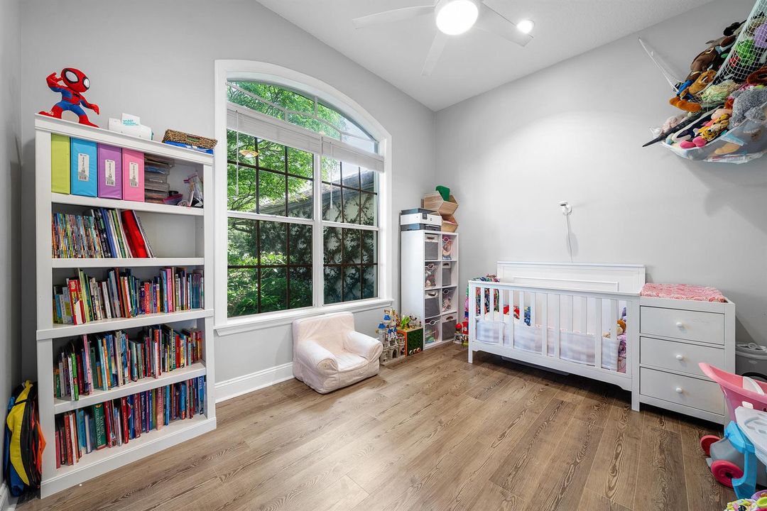 bedroom 4 /den