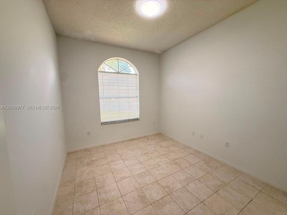 En Renta: $3,400 (3 camas, 2 baños, 1750 Pies cuadrados)